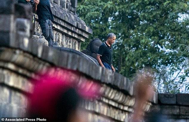 Obama dan Keluarga Tinggalkan Bali Menuju Yogyakarta